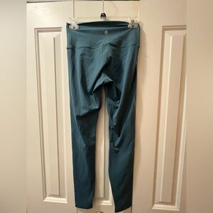 Size 6 lululemon wonder teal leggings